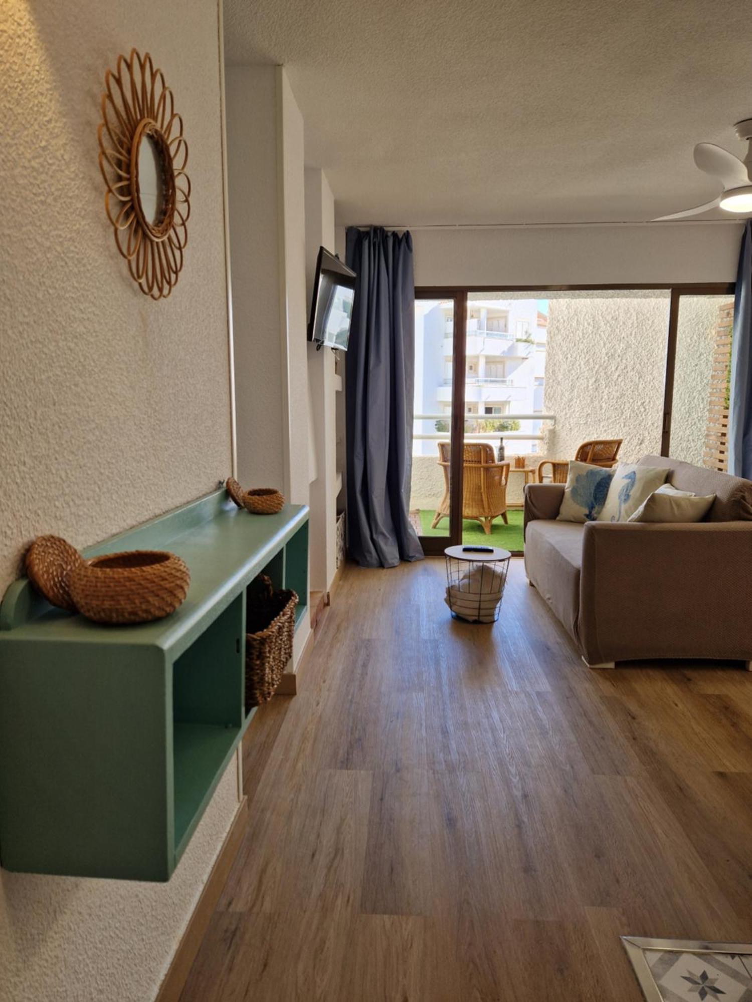 Azul - Estudio Con Vistas Al Mar, Piscina Y Acceso Directo A La Playa By Redi Apartment