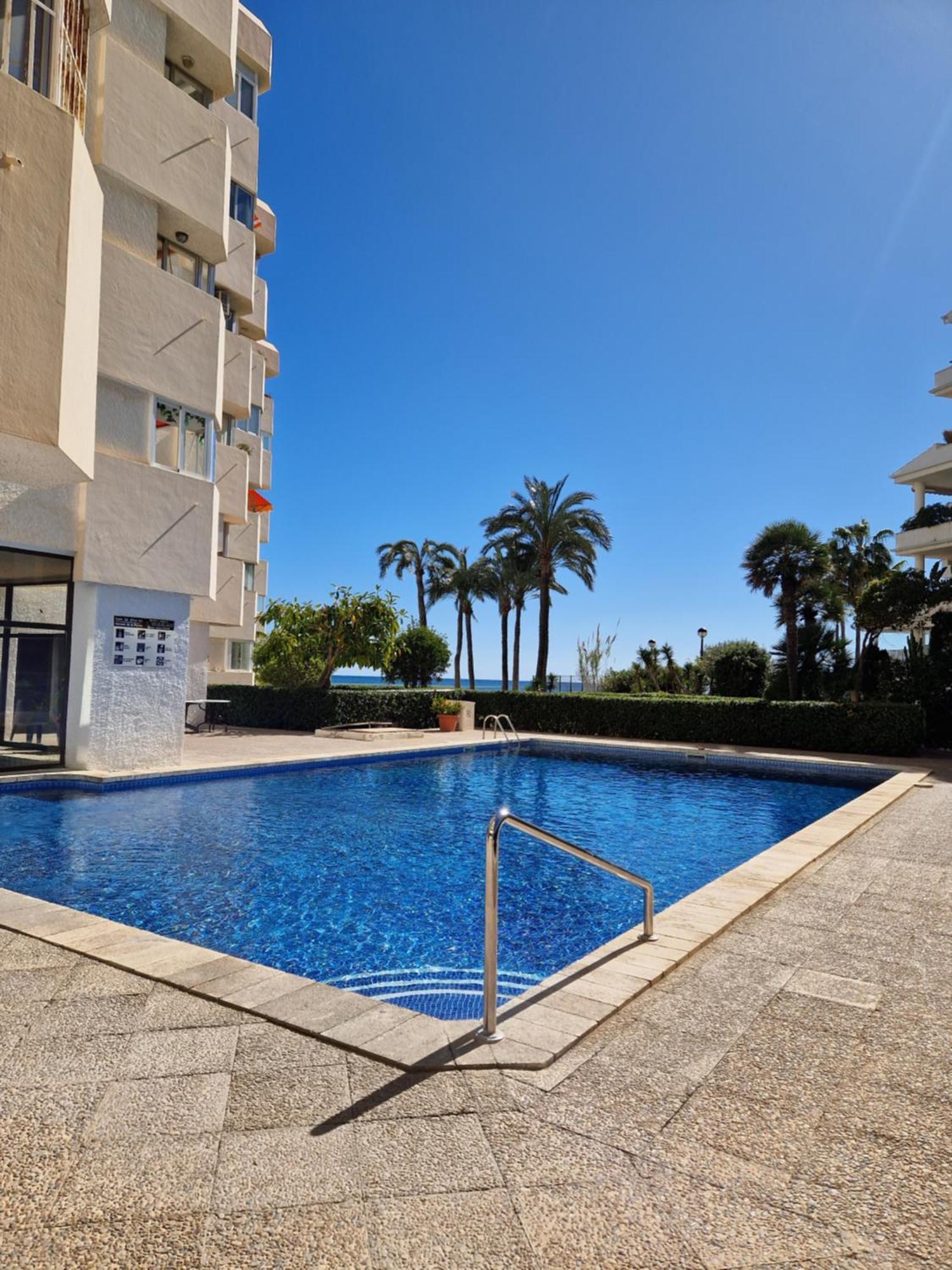 Azul - Estudio Con Vistas Al Mar, Piscina Y Acceso Directo A La Playa By Redi *